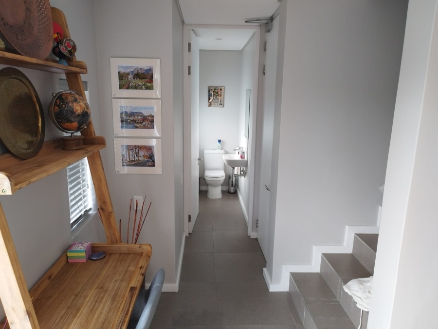To Let 3 Bedroom Property for Rent in Somerset Lakes Western Cape